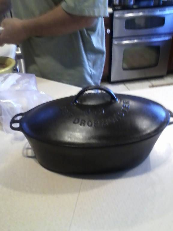 Lodge Color Enamel Cast Iron 7.5 qt Dutch Oven - Caribbean Blue - Reading  China & Glass